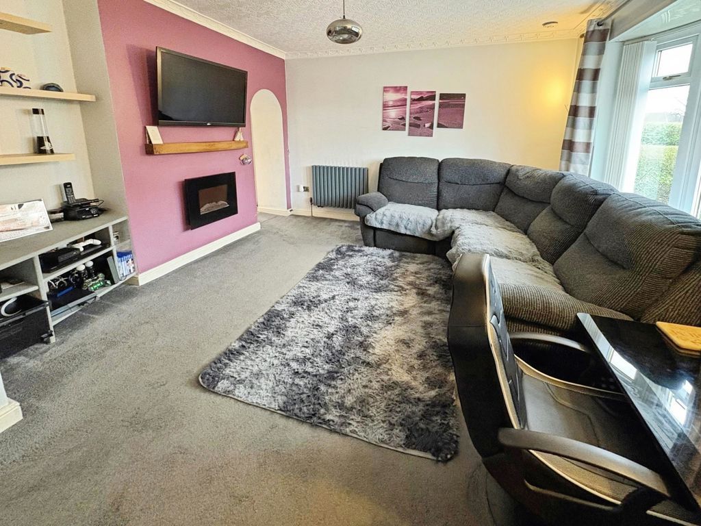 Property photo 3 of 17 Photo 15