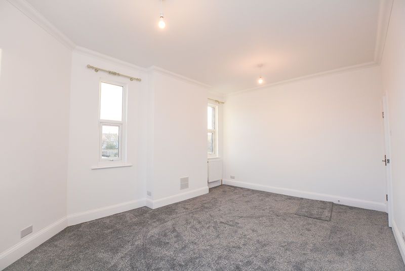 Property photo 3 of 13 Photo 7