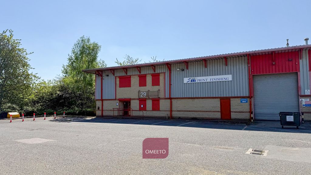 Property photo 1 of 10 Unit To Let