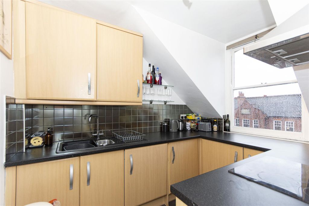 Property photo 2 of 8 St Jame 51 2026 (5).Jpg