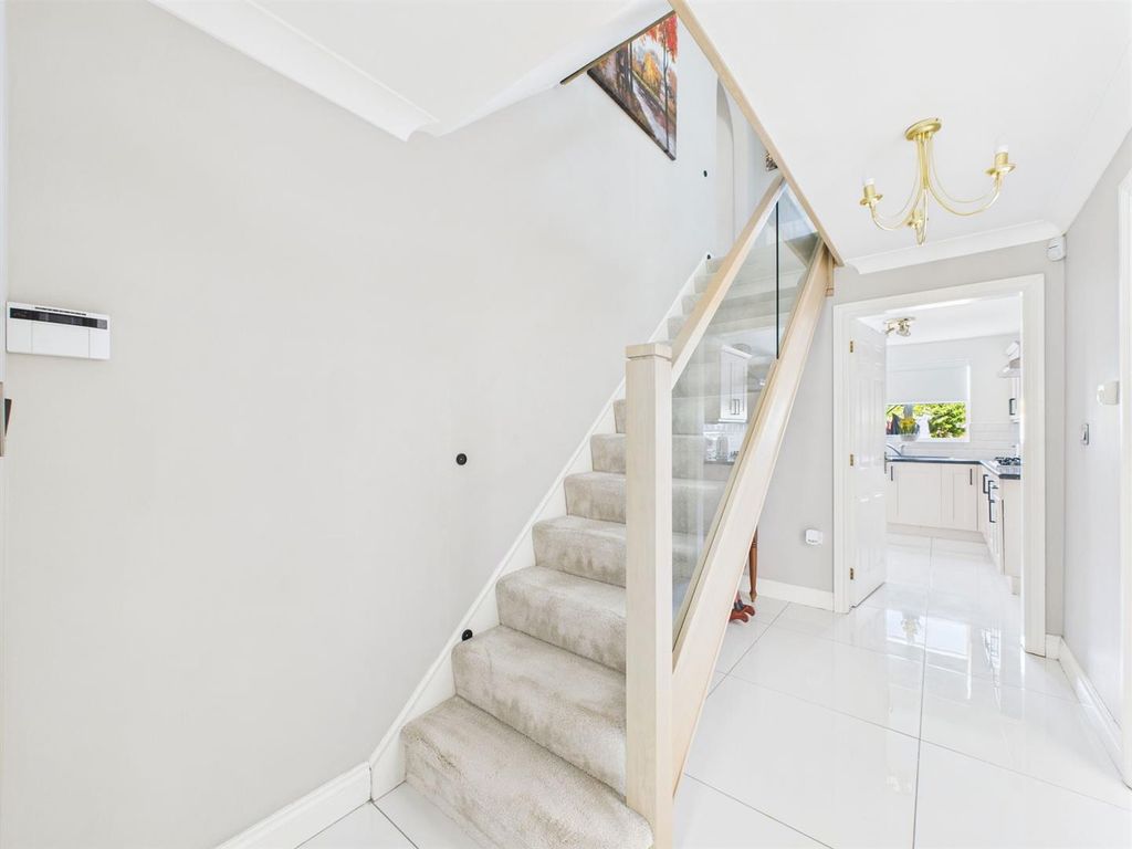 Property photo 2 of 24