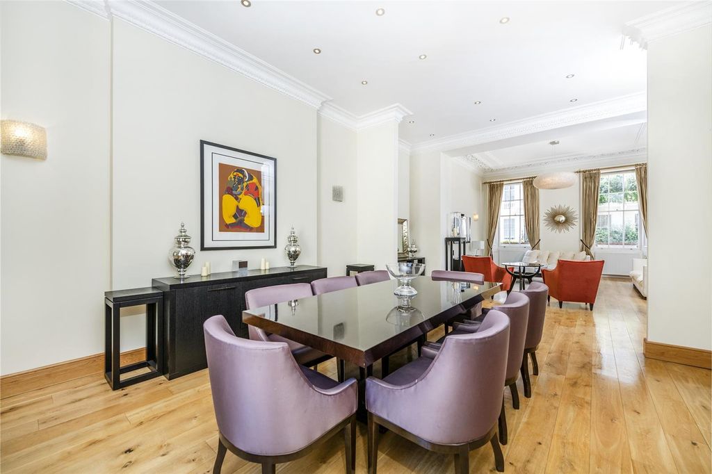 Property photo 2 of 14 Dining Room