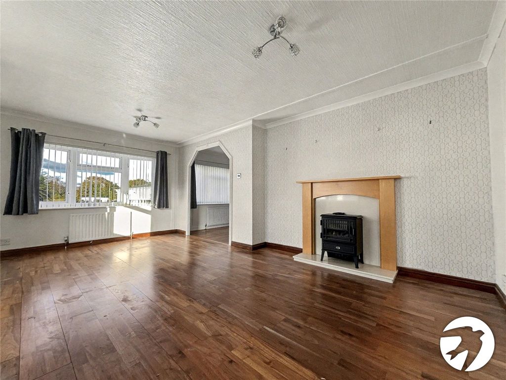 Property photo 2 of 18 Picture No. 08