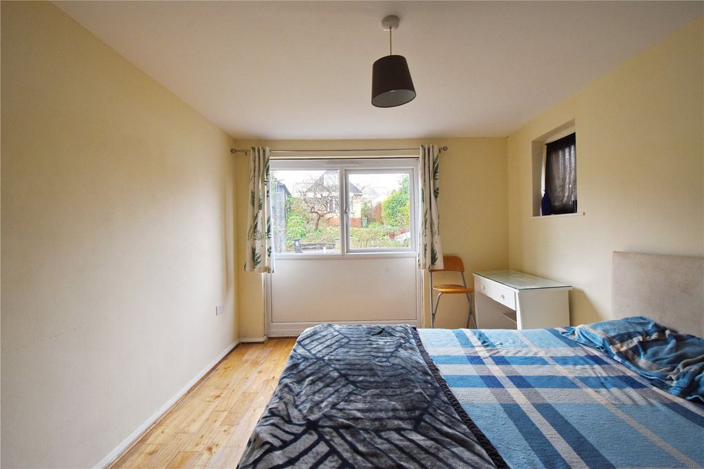 Property photo 3 of 8 Picture No. 04