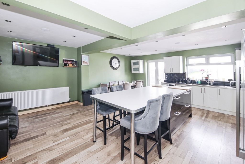 Property photo 2 of 18 Pbox-Img.Jpg