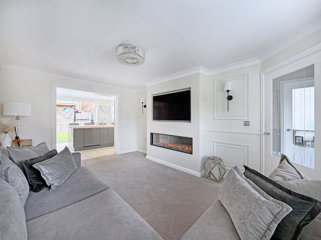 Property photo 2 of 40