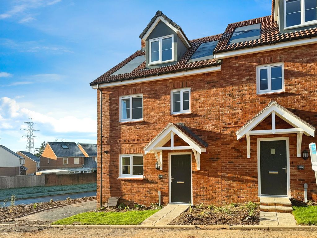 Property photo 1 of 17 Front