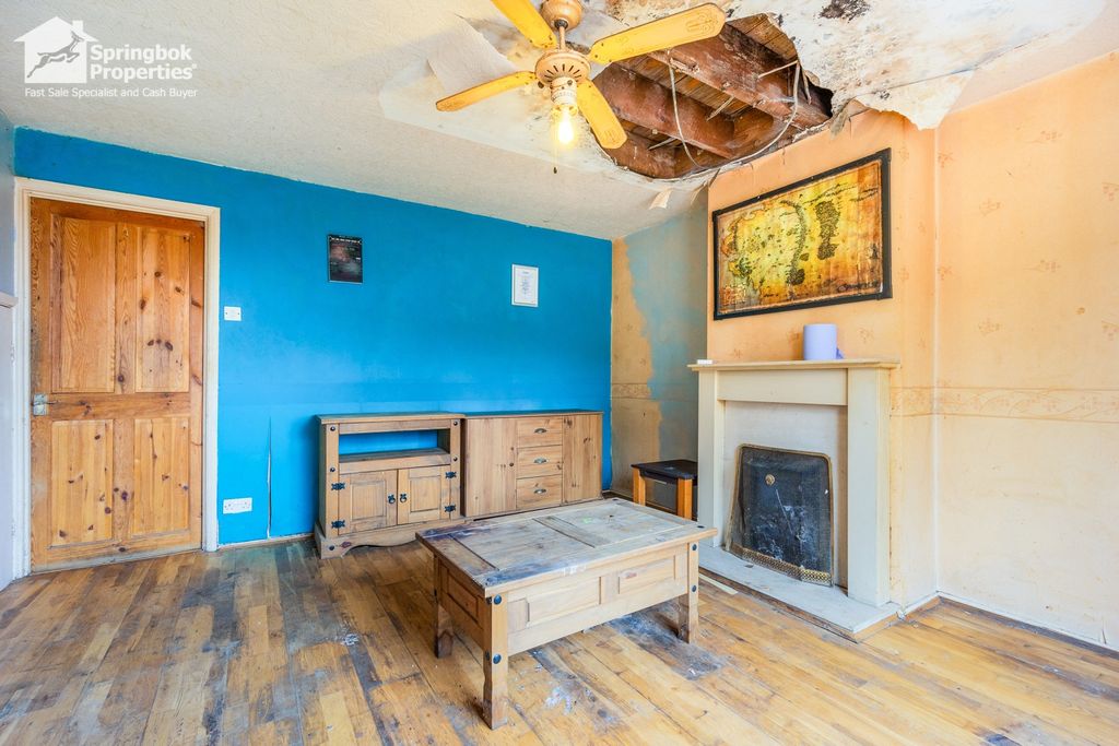 Property photo 3 of 18 Image 2