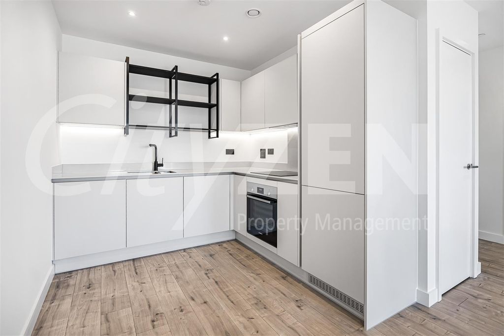 Property photo 1 of 18 Kitchen