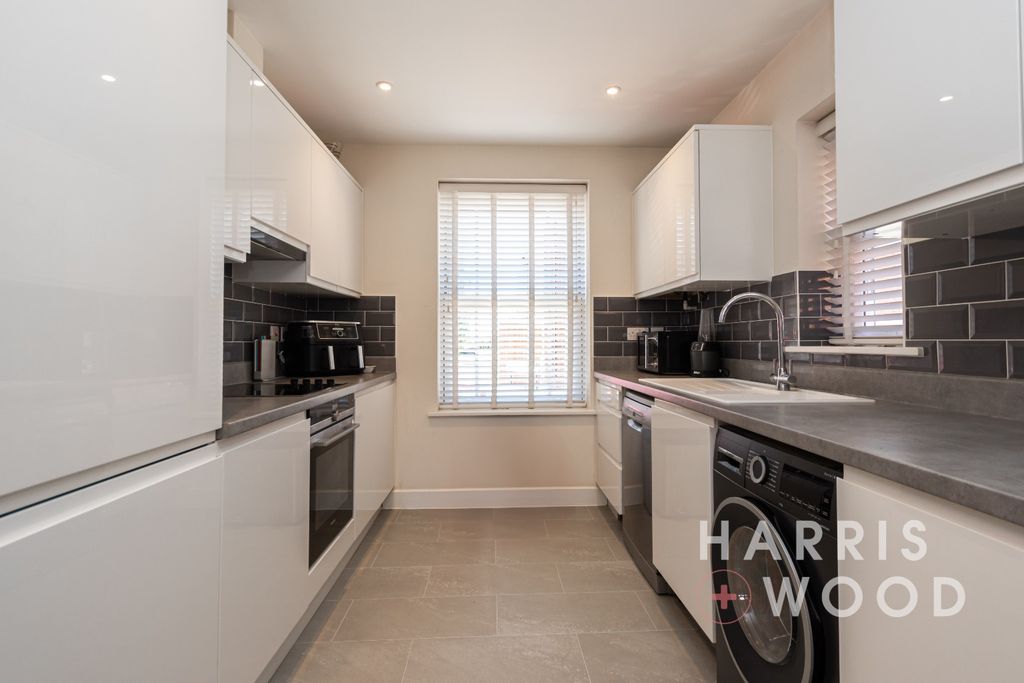 Property photo 3 of 23 4154174