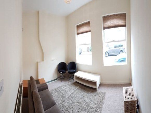 Property photo 2 of 5 Lounge