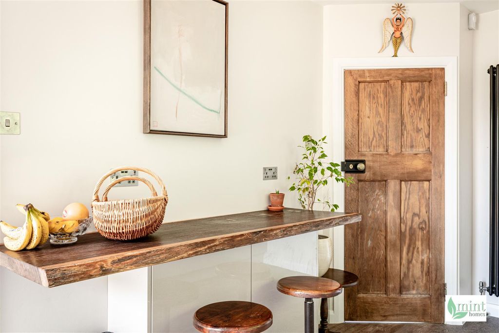 Property photo 3 of 25 St Georges Road - Watermark-4.Jpg
