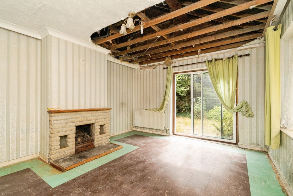Property photo 2 of 16 Pbox-Img.Jpg