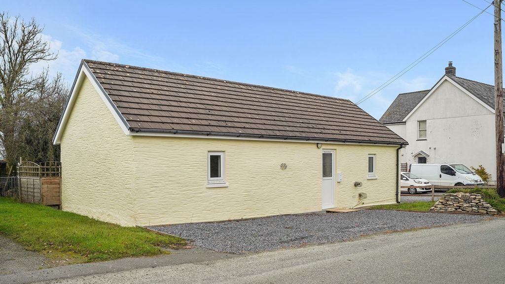 Property photo 3 of 38