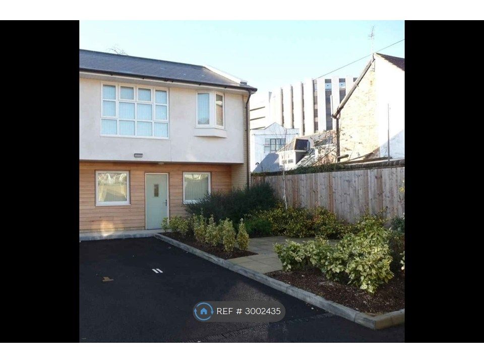 Property photo 1 of 13 House And Parking Space
