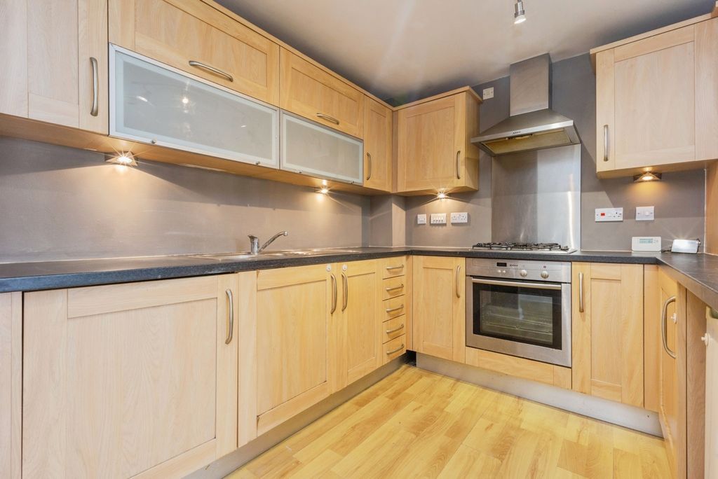 Property photo 3 of 18 Photo