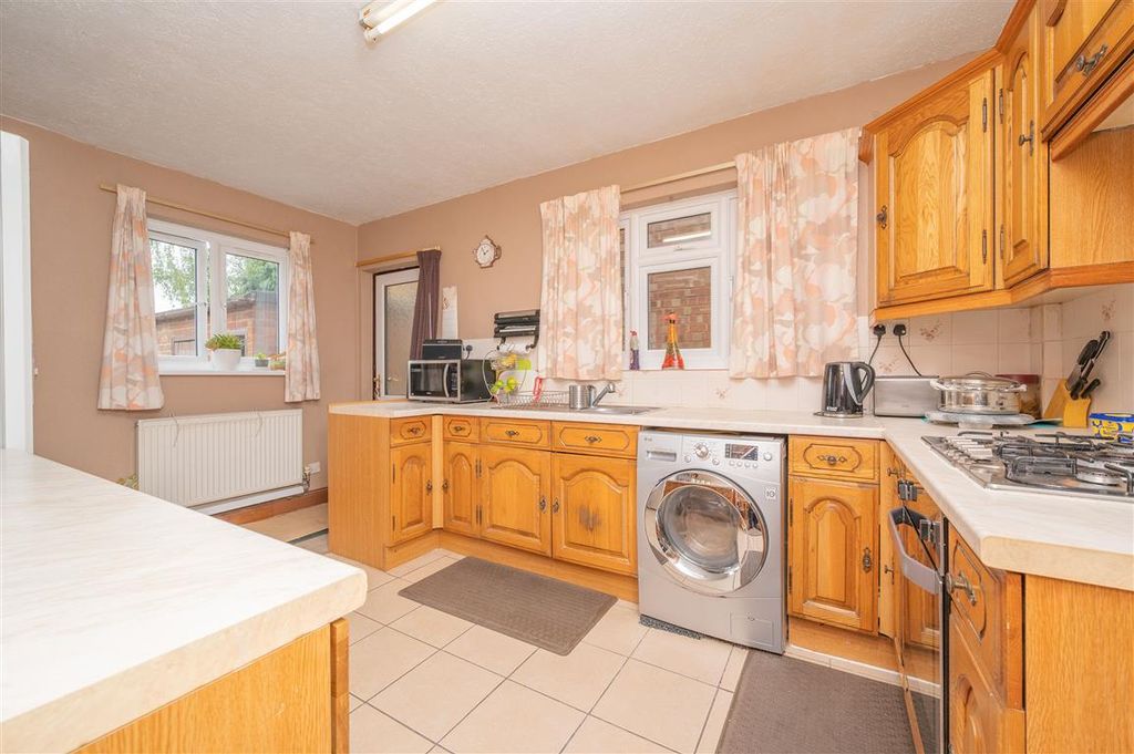 Property photo 3 of 13