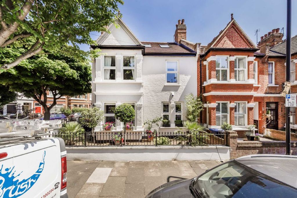 Property photo 1 of 7