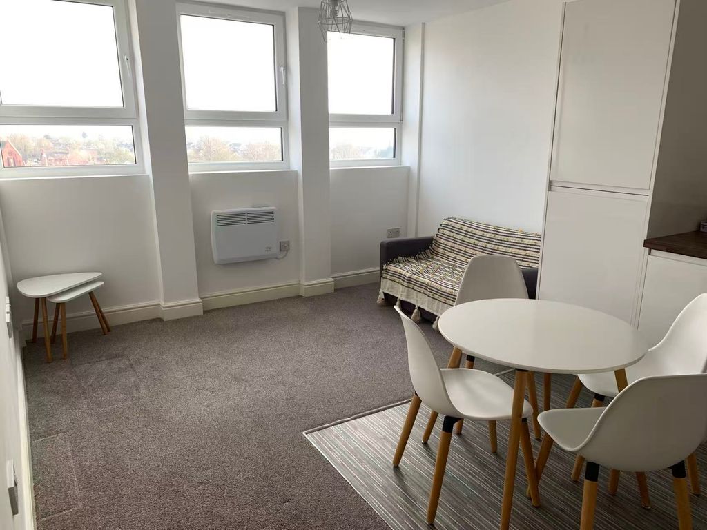 Property photo 3 of 7