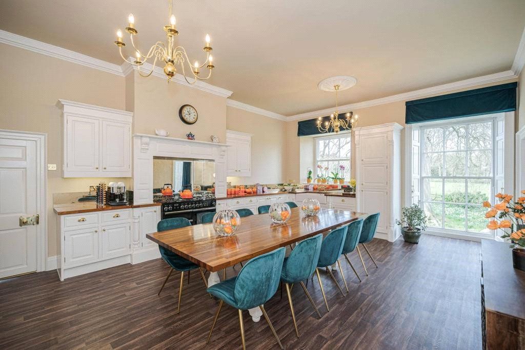 Property photo 3 of 22 Kitchen/Dining