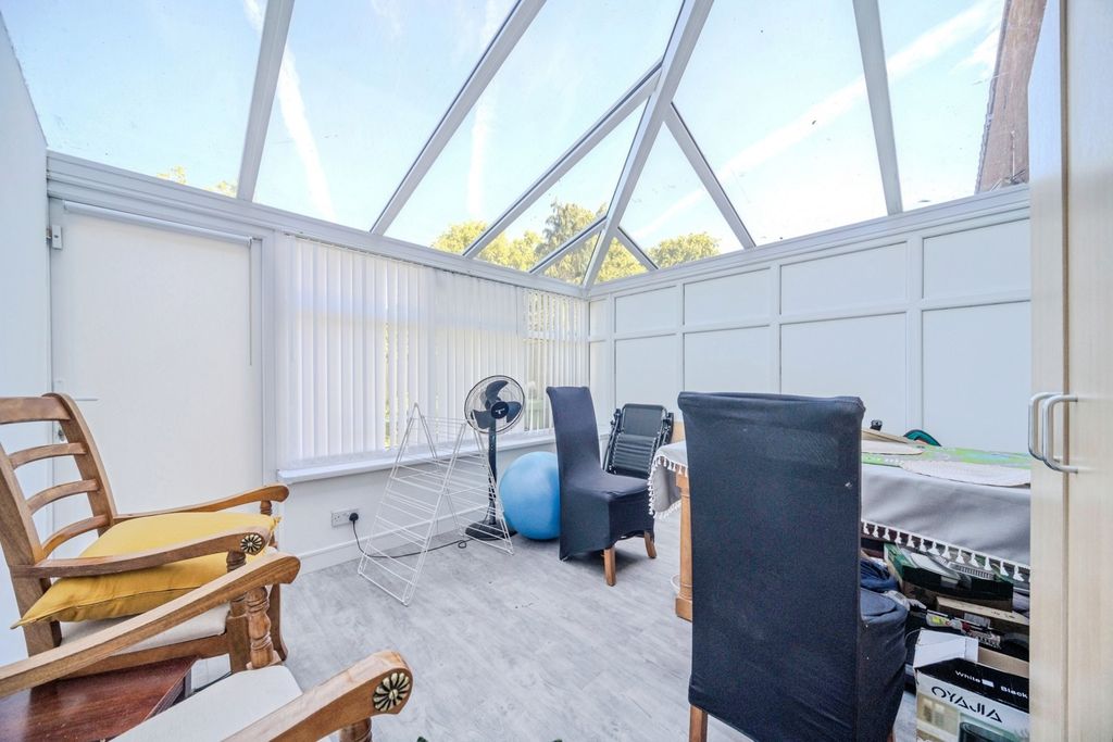 Property photo 2 of 20 Pbox-Img.Jpg