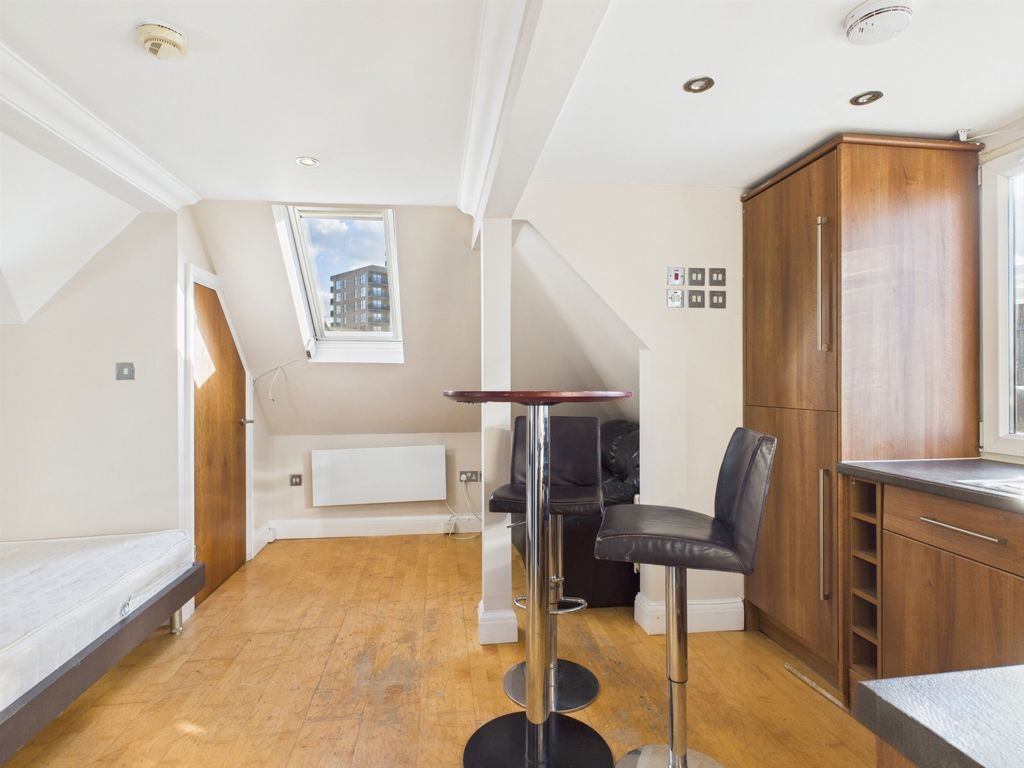 Property photo 3 of 4
