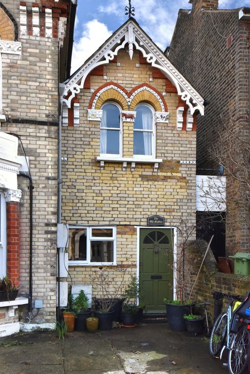 Property photo 2 of 30