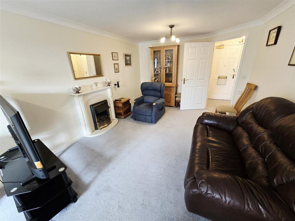 Additional image 10 of 1 bed flat for saleManaton Court, Launceston PL15
