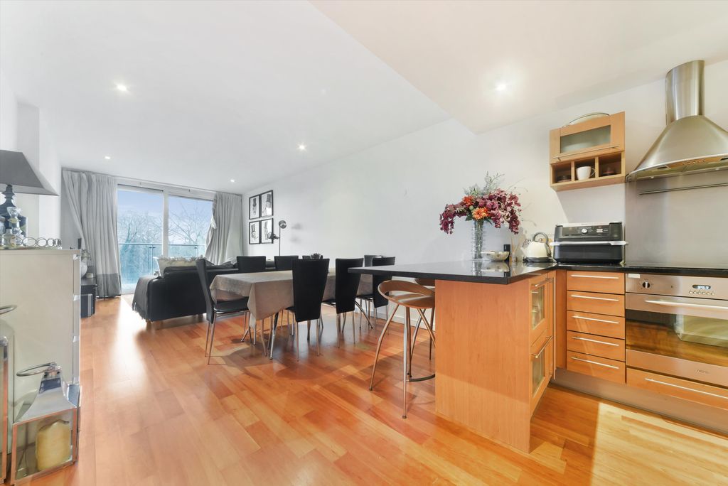 Property photo 1 of 12 Image