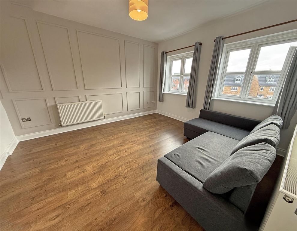 Property photo 3 of 9 Living Room.Jpg