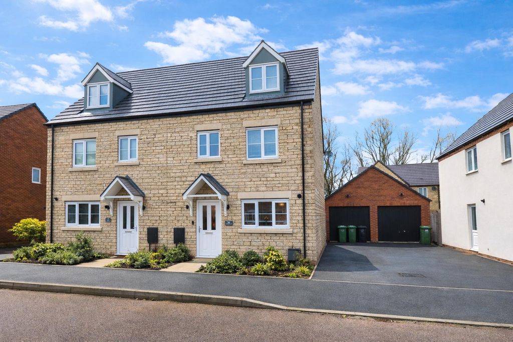 Property photo 1 of 20 Front