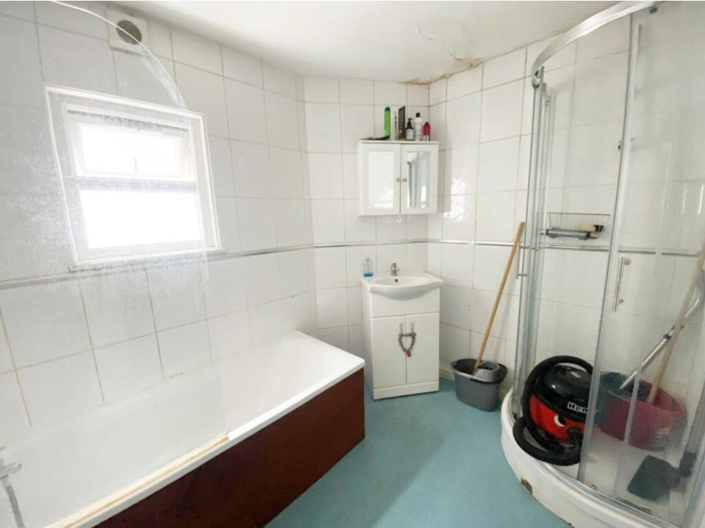 Property photo 3 of 3