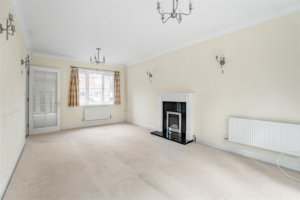Property photo 2 of 35 40_93198.Jpg