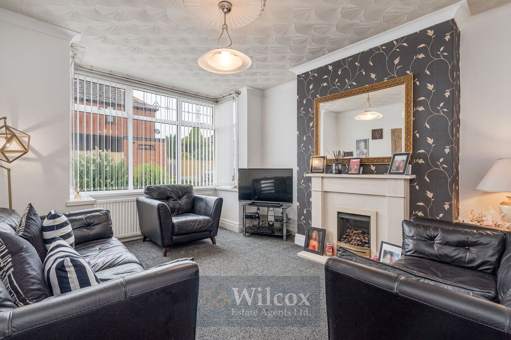 Property photo 2 of 23