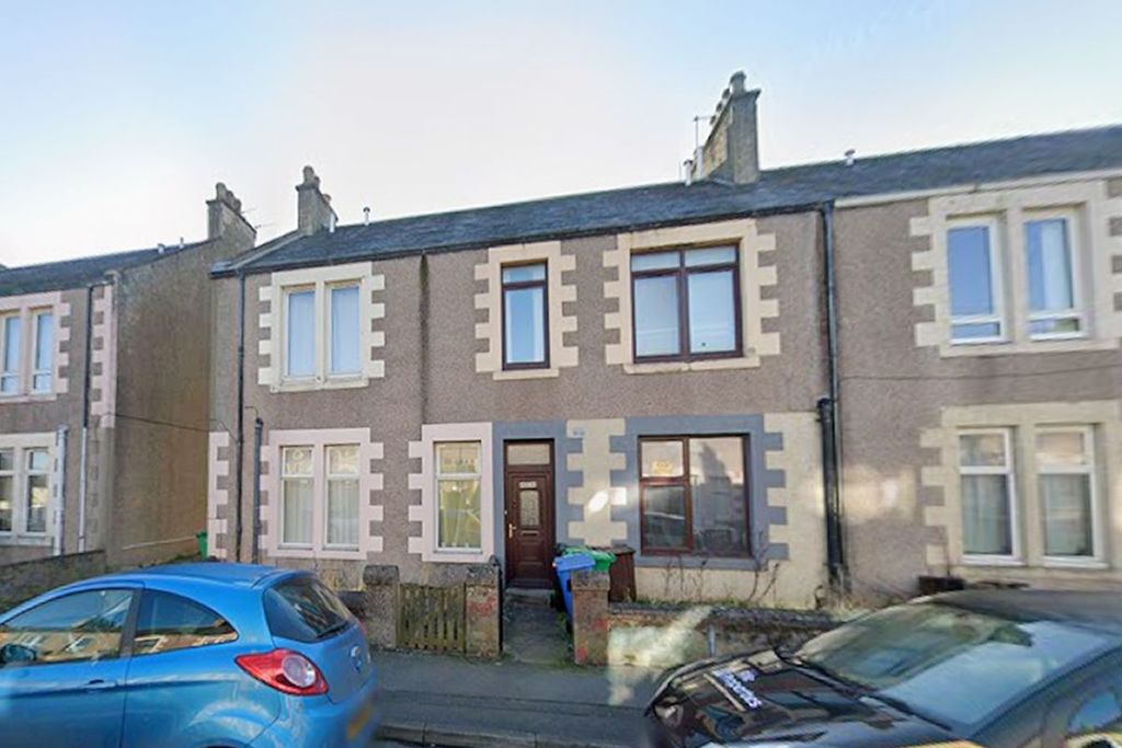 Property photo 1 of 2