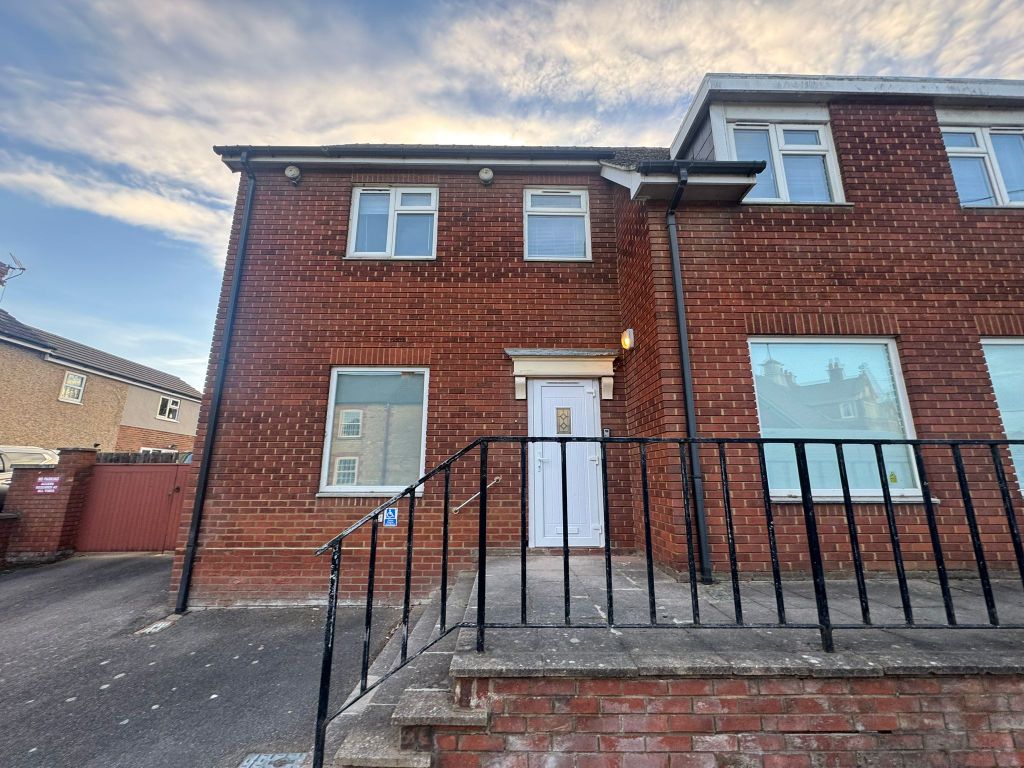 Property photo 1 of 3