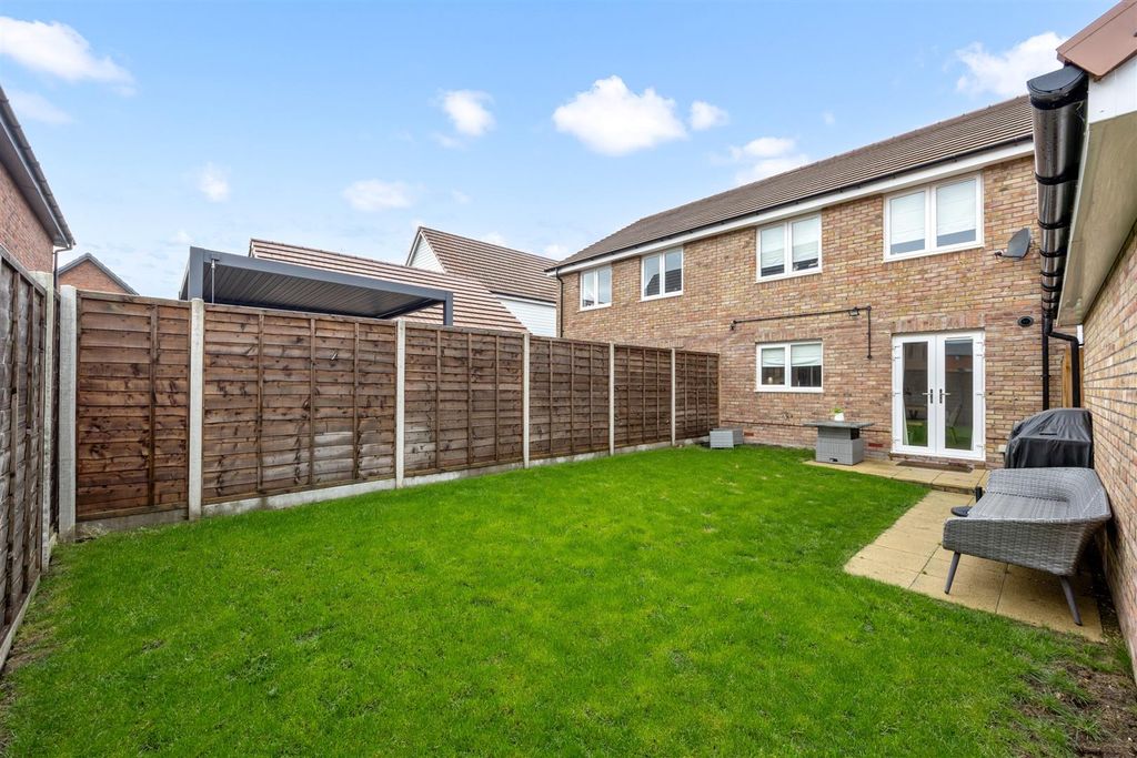 Property photo 3 of 21 Rear Garden