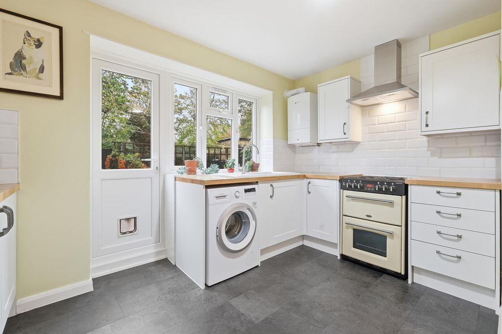 Property photo 3 of 18