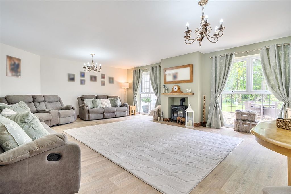 Property photo 2 of 42