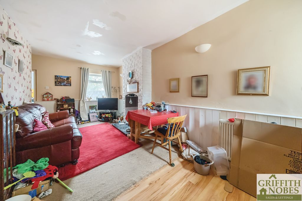 Property photo 2 of 17 1168059 (2)