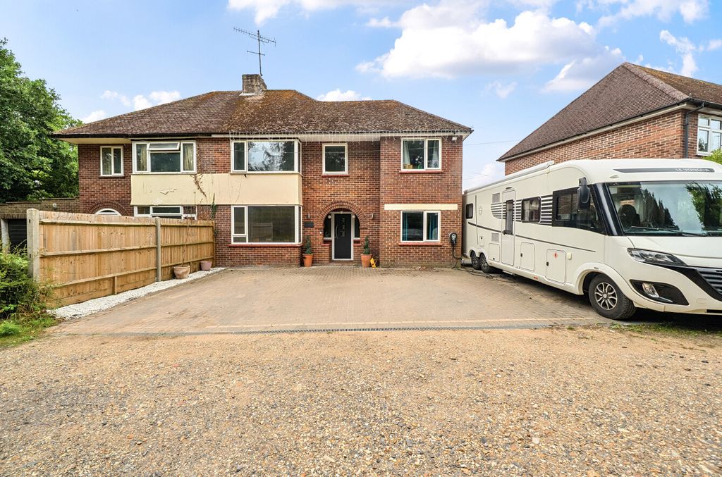 Property photo 1 of 25 1332349-3-689492F...