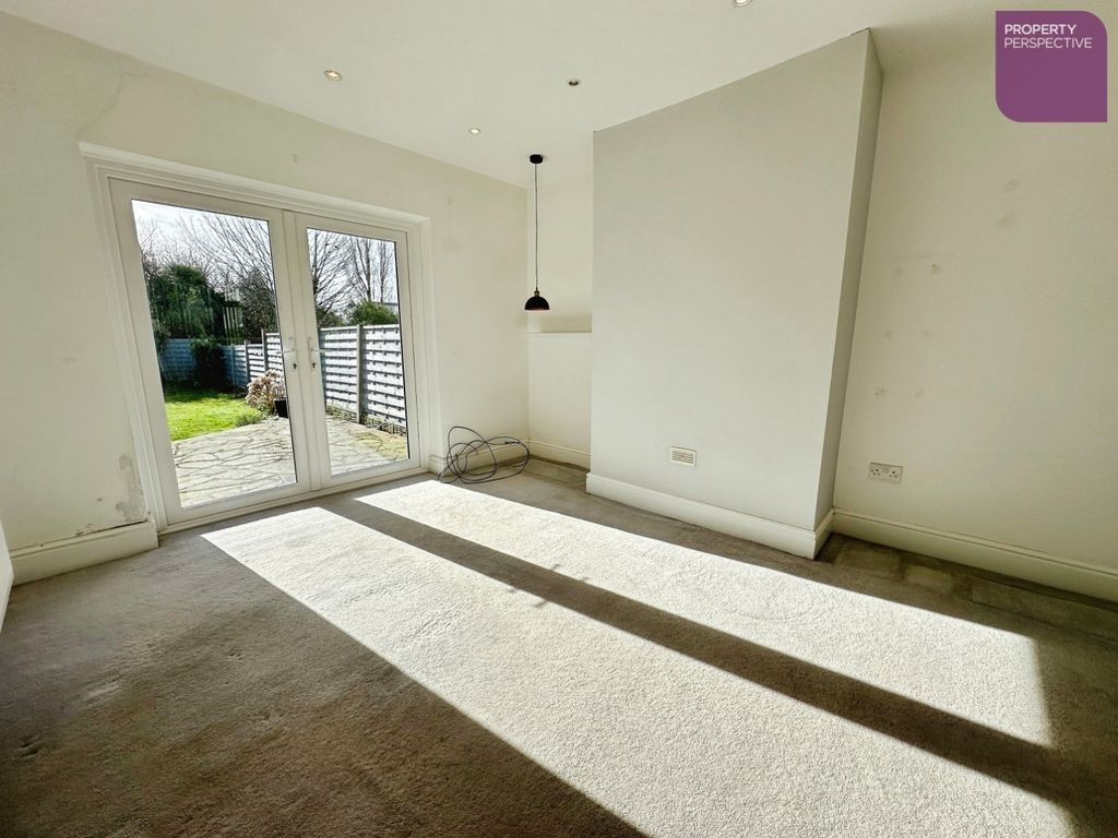 Property photo 3 of 11 Pbox-Img.Jpg