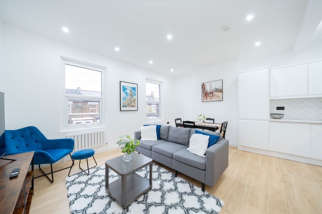 Property photo 2 of 7