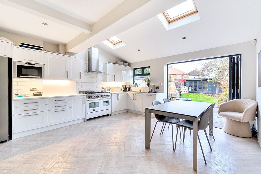 Property photo 2 of 18 Picture No. 42