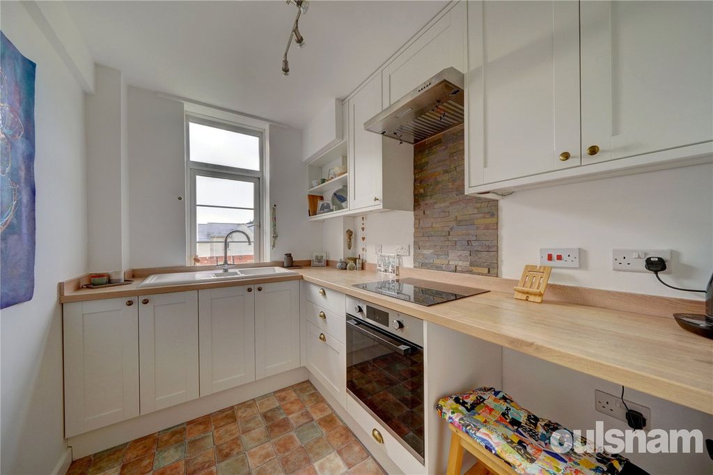 Property photo 3 of 15 Picture No. 06