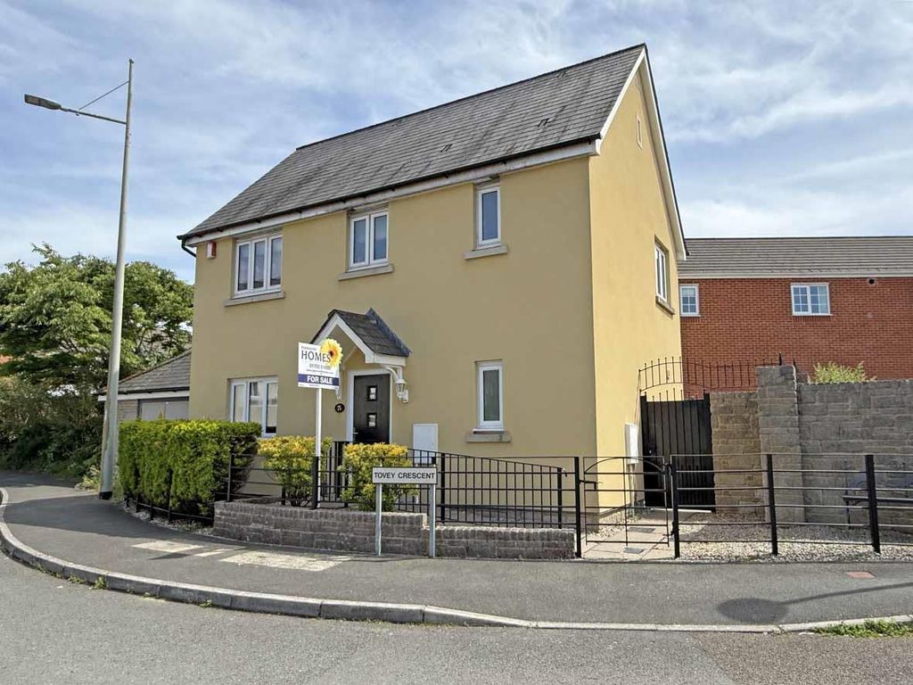 Property photo 1 of 22 Frobisher Approach 75 - New Front.Jpg