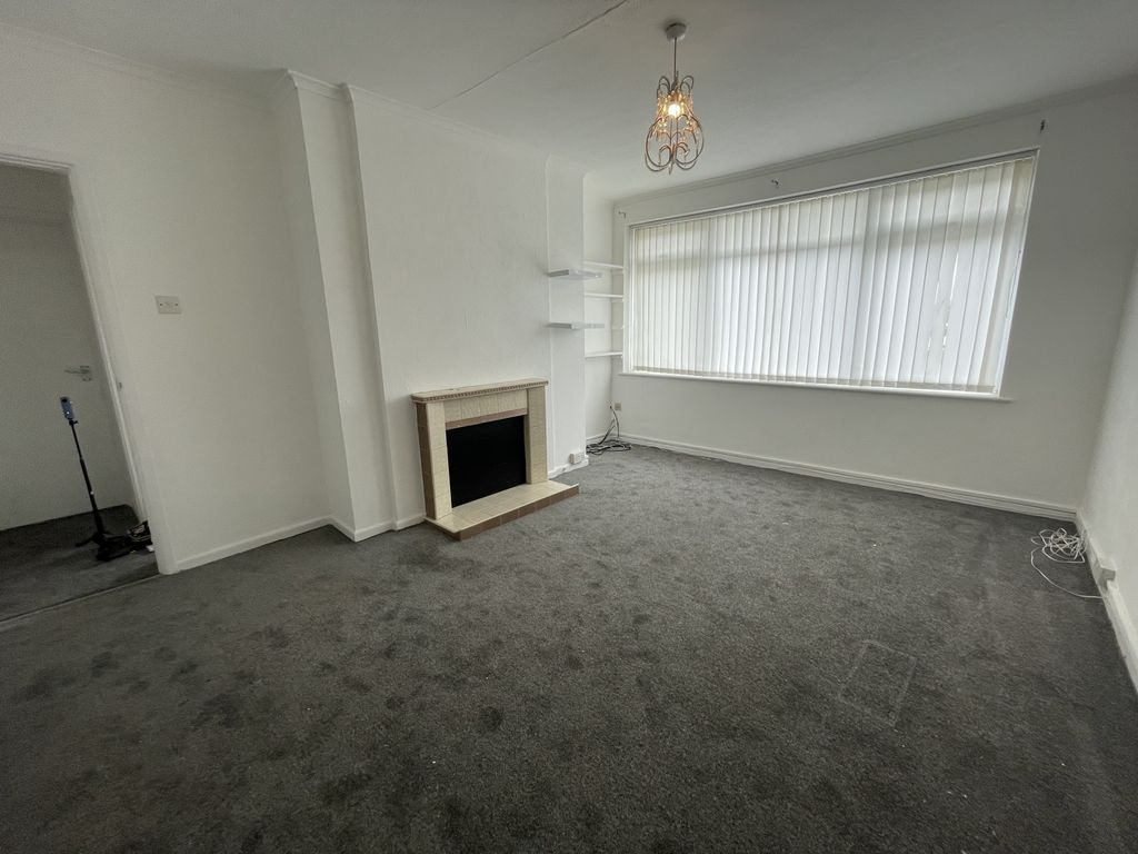 Property photo 2 of 6 Lounge