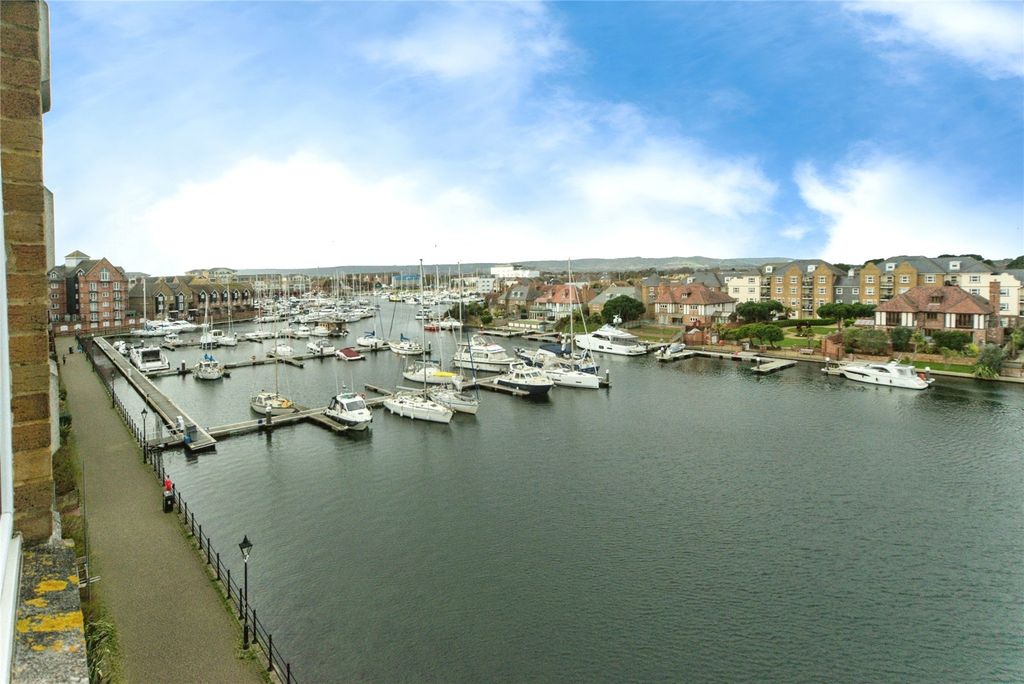 Property photo 1 of 18 Picture No. 17