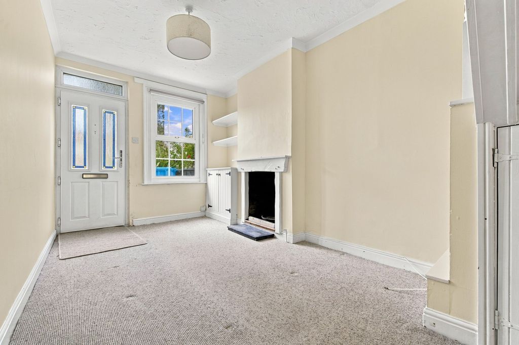 Property photo 3 of 10