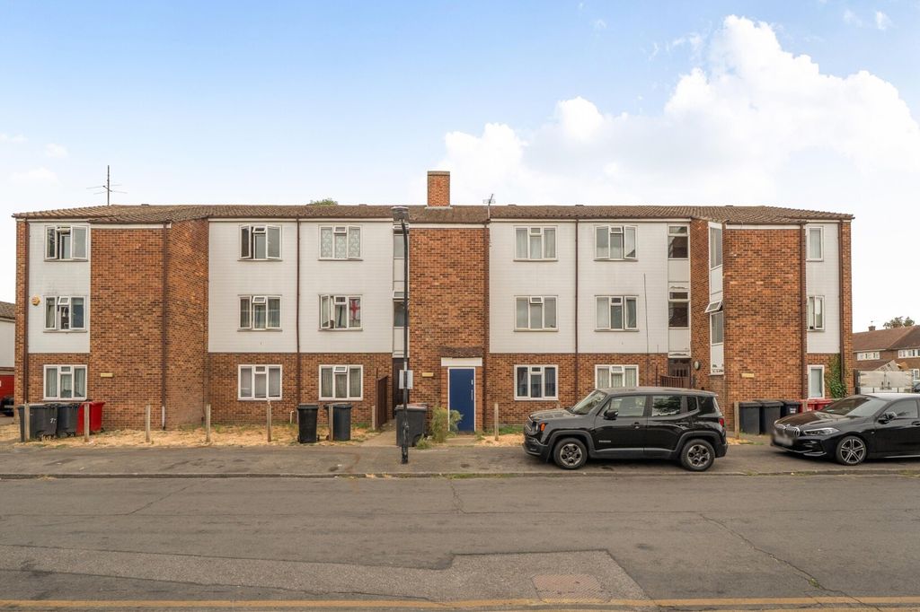 Property photo 1 of 13 External Shot